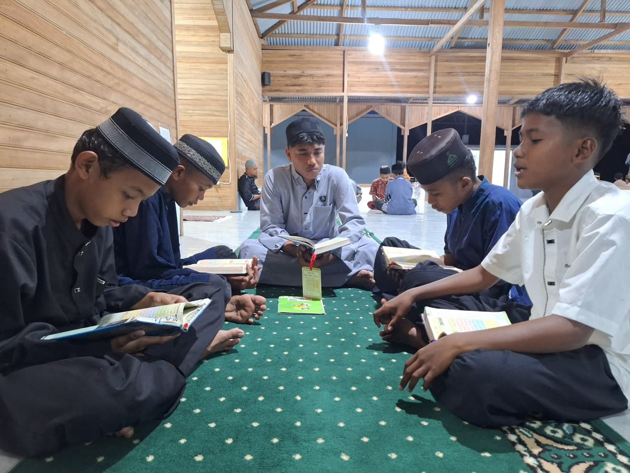 Kegiatan Pondok Pesantren Darussalam Bacan - Foto 24